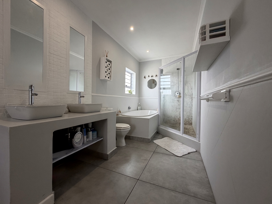 4 Bedroom Property for Sale in Jagtershof Western Cape